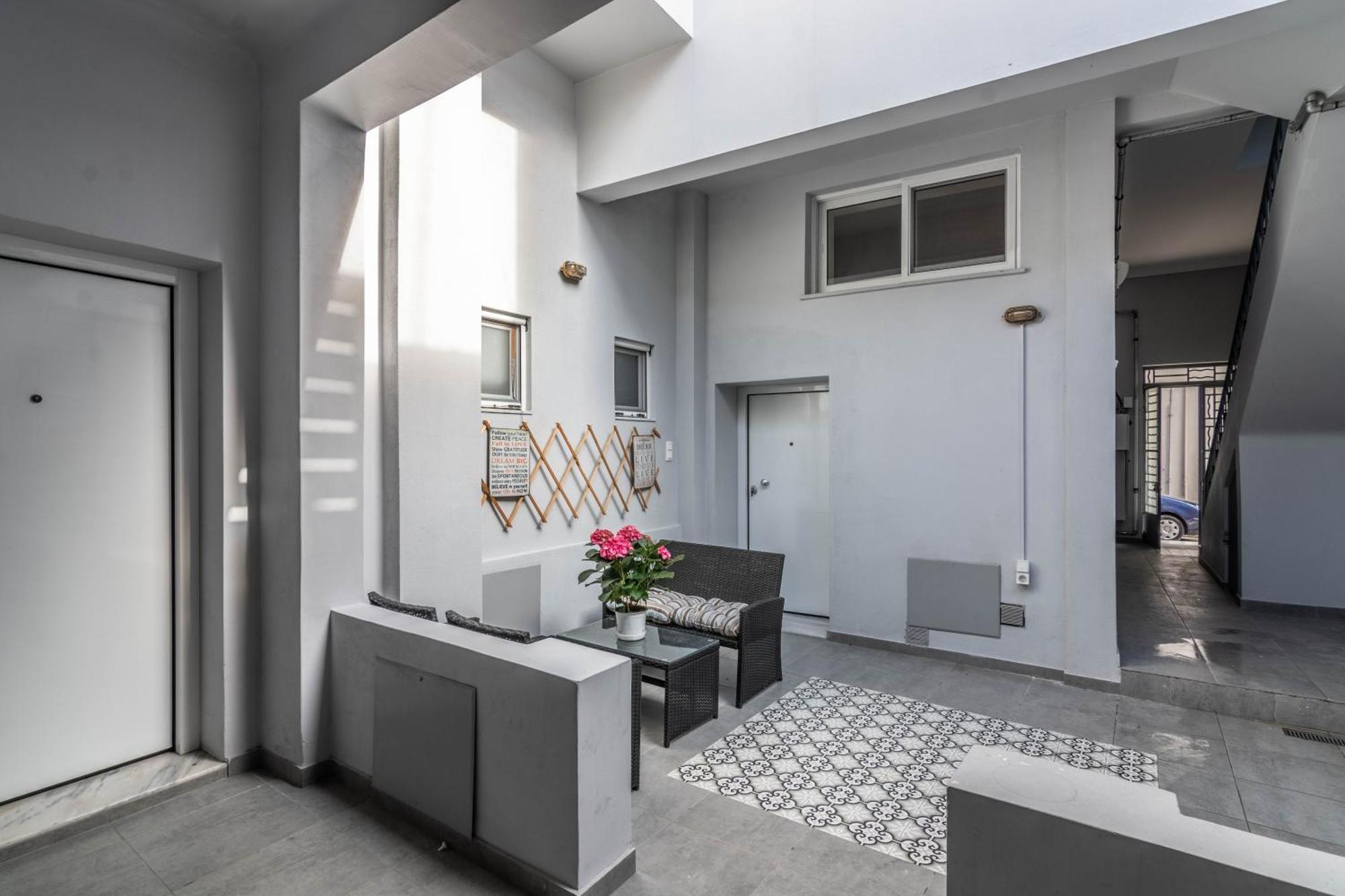Gazi Home Атина Екстериор снимка